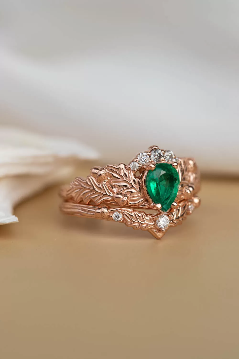 2 installments payment plan: Natural emerald oak leaves bridal ring set / Royal Oak