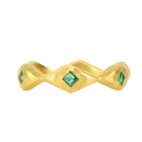 22K Gold and Emerald Diamond Shaped Band