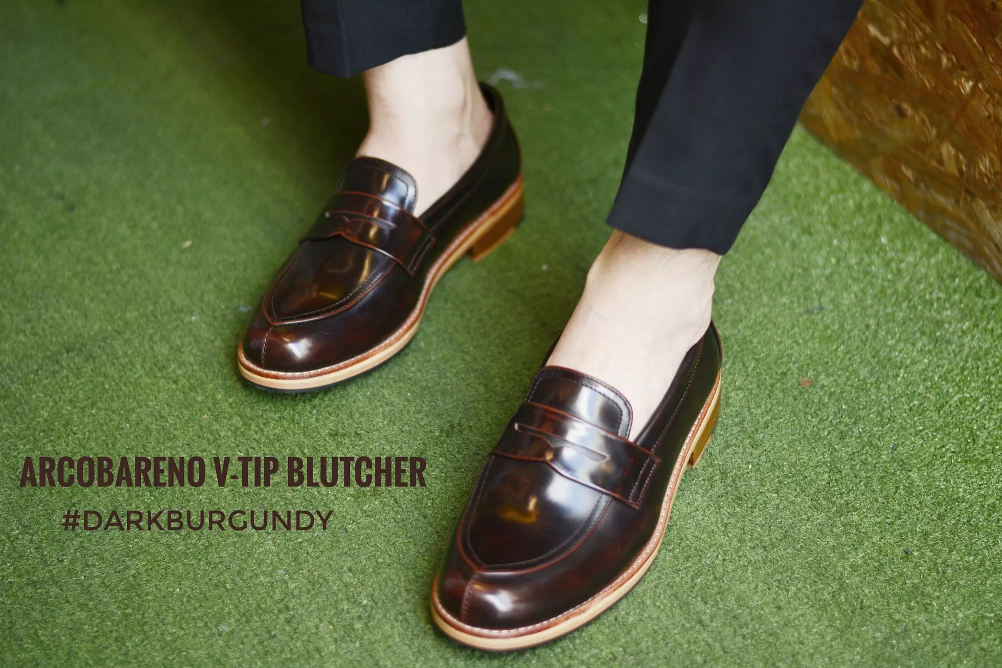 509-1 V-Tip Blucher Loafer Burgundy x Wooden