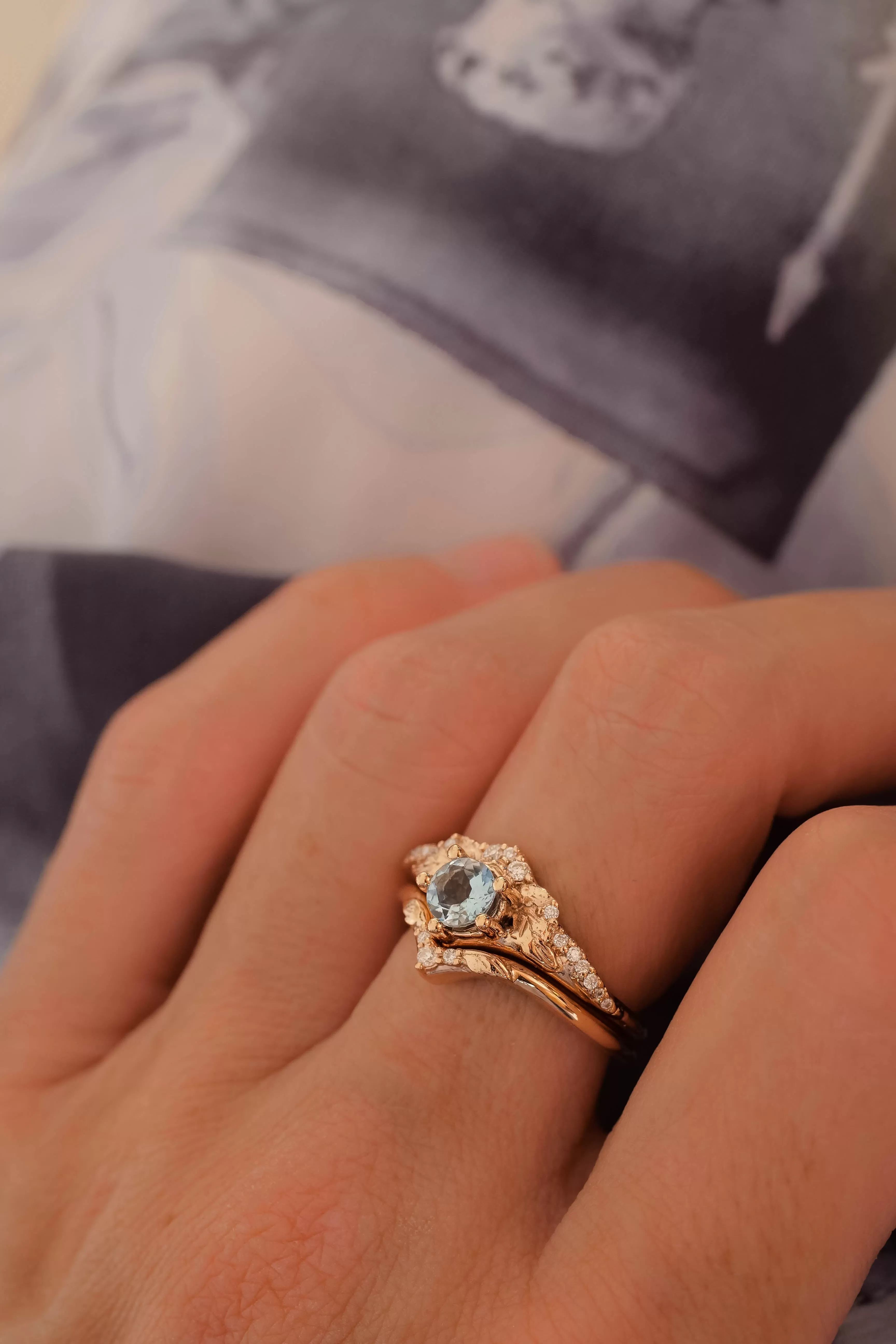 Aquamarine and diamonds engagement ring / Amelia