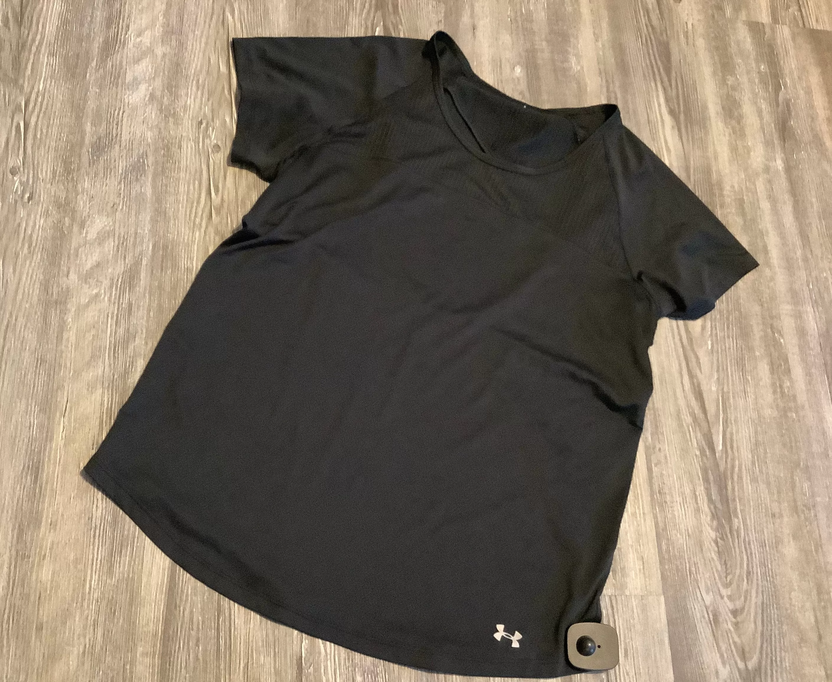 Athletic Top Short Sleeve By Under Armour In Black, Size: M