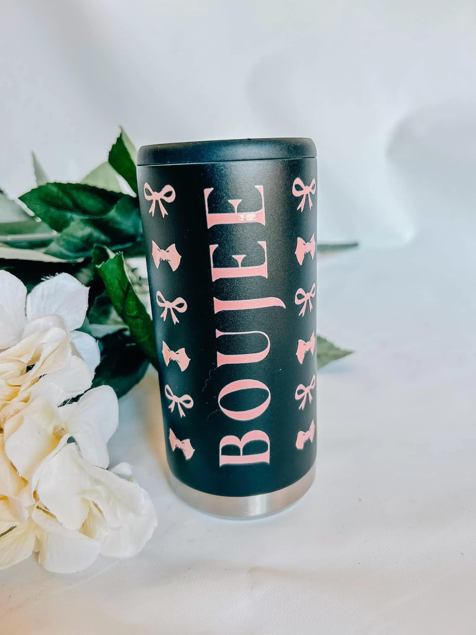 Boujee Skinny Can Cooler Lt Pink/Black - PREORDER