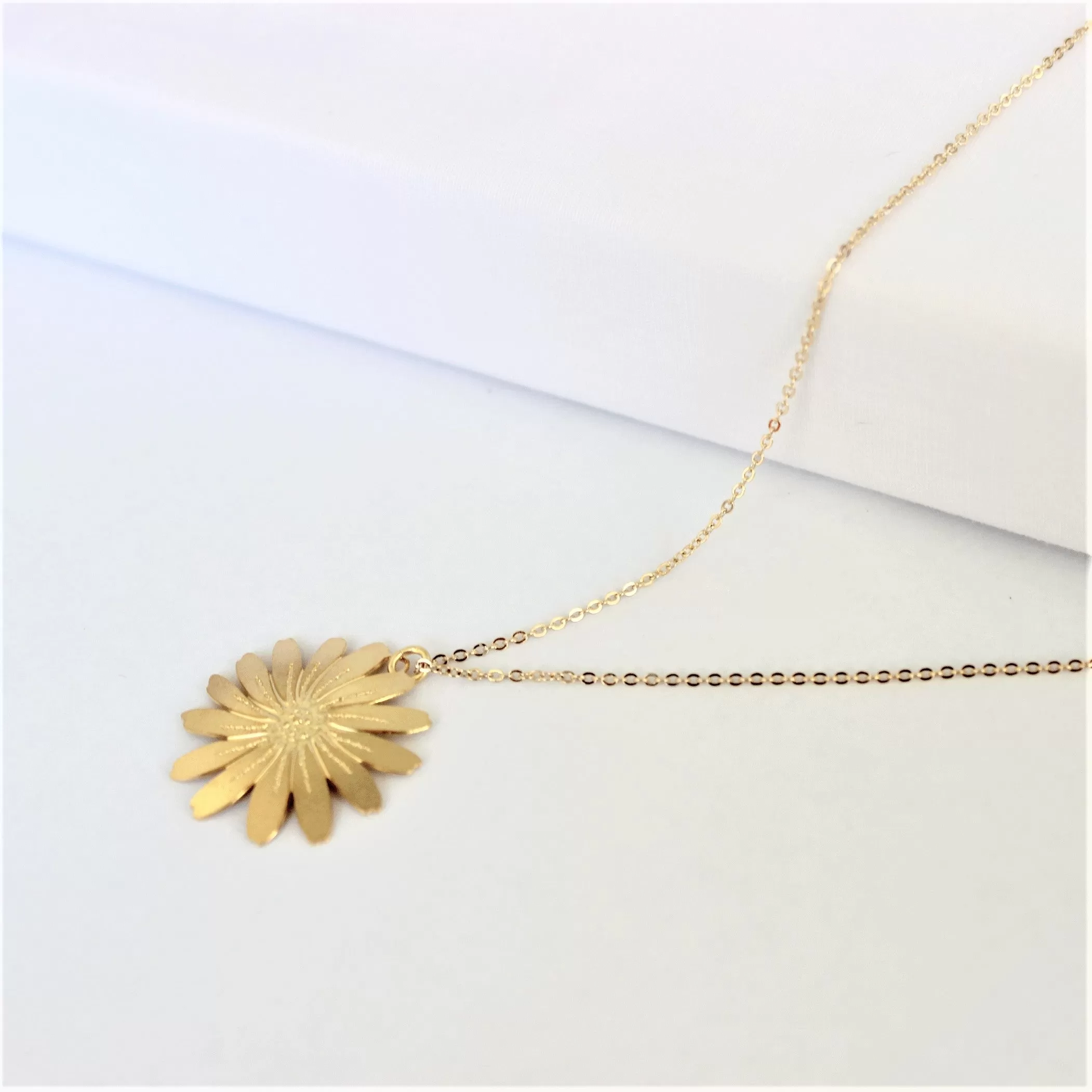 Daisy Necklace