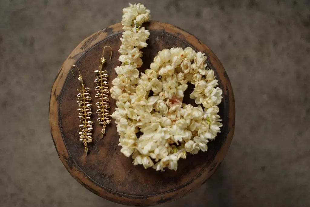 Madurai Closed Jasmine String Earrings