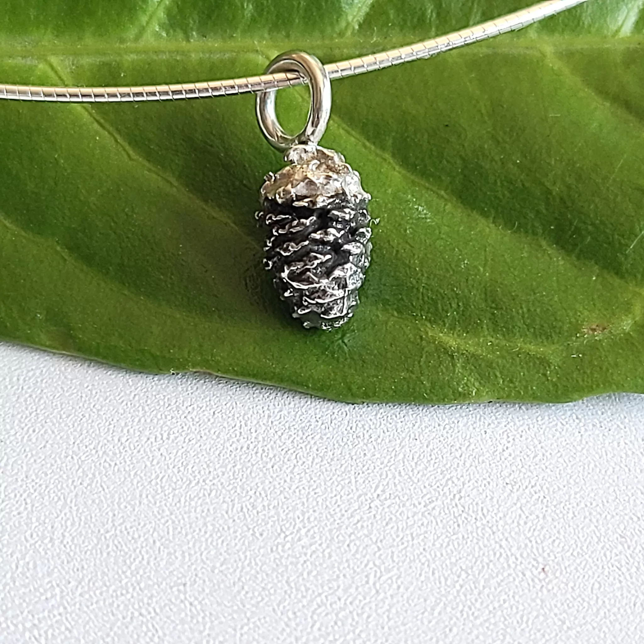 PINE-CONE Pendant