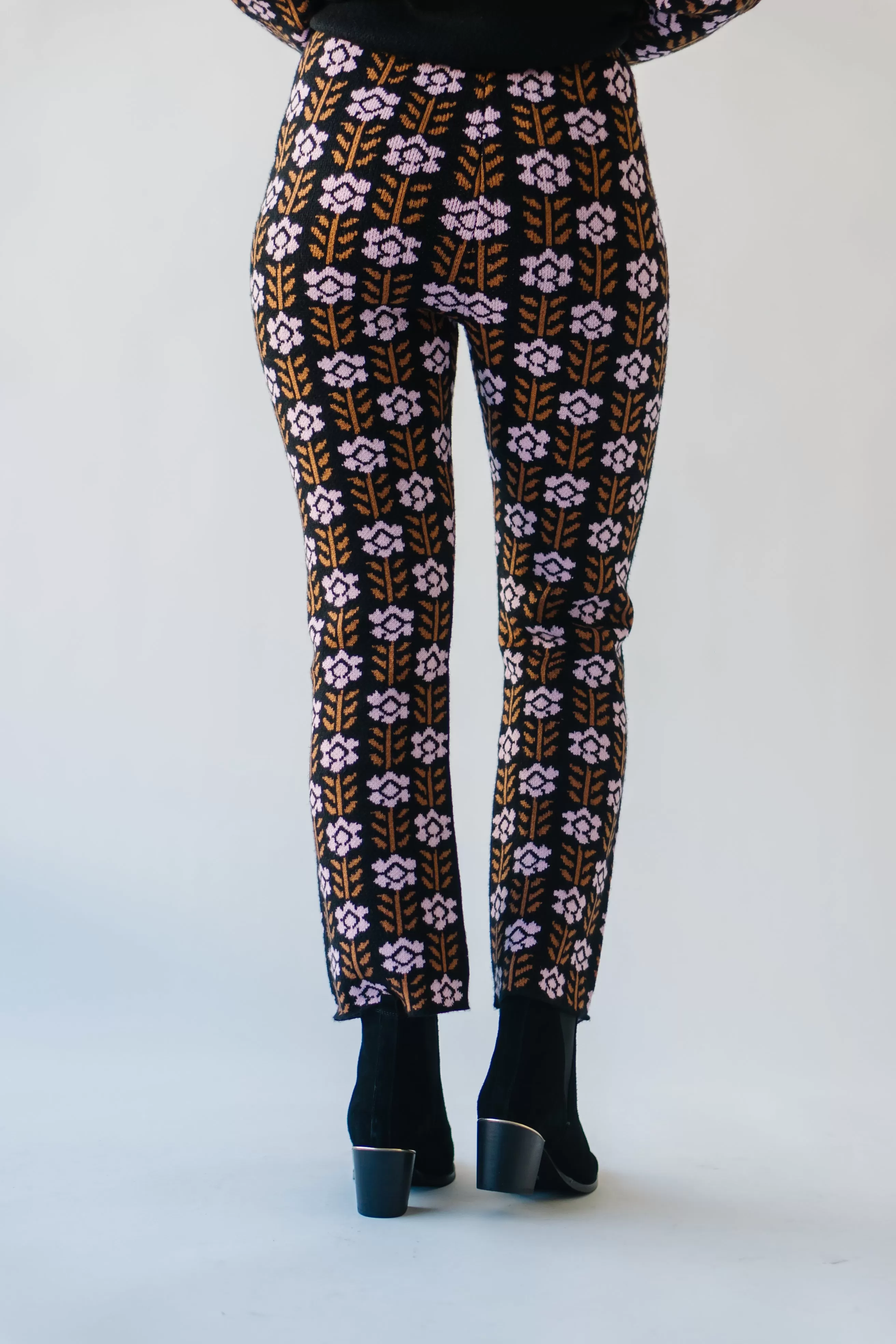 The Stratham Floral Contrast Pant in Black