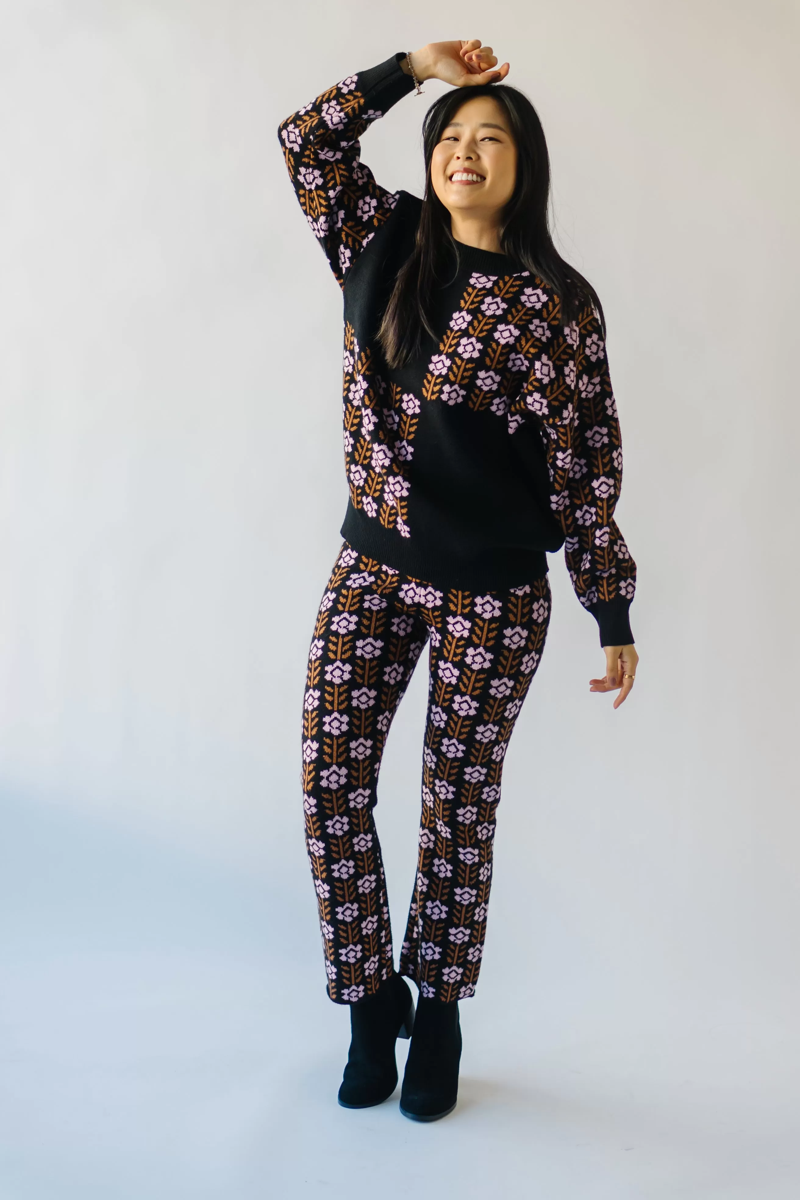 The Stratham Floral Contrast Pant in Black