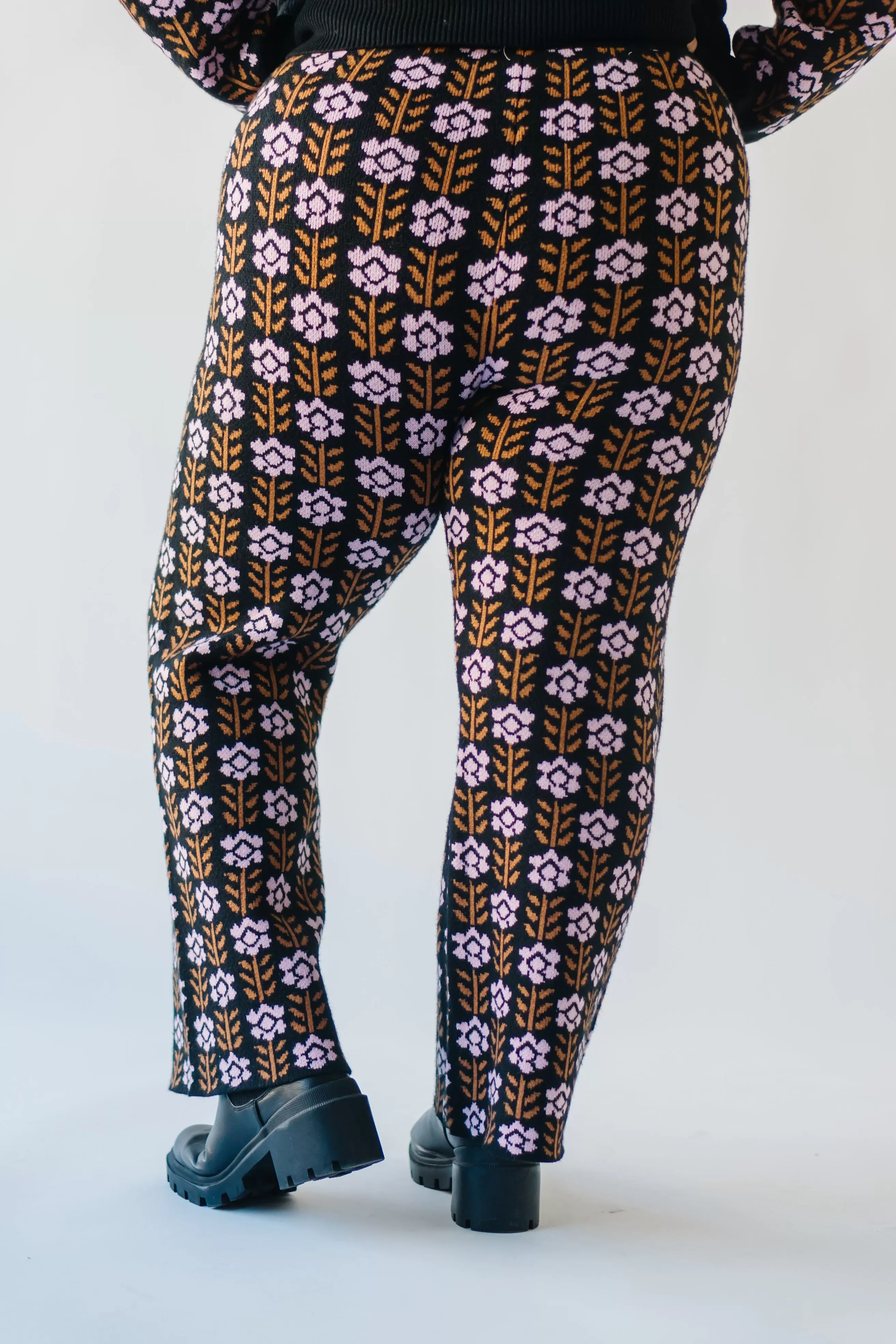 The Stratham Floral Contrast Pant in Black