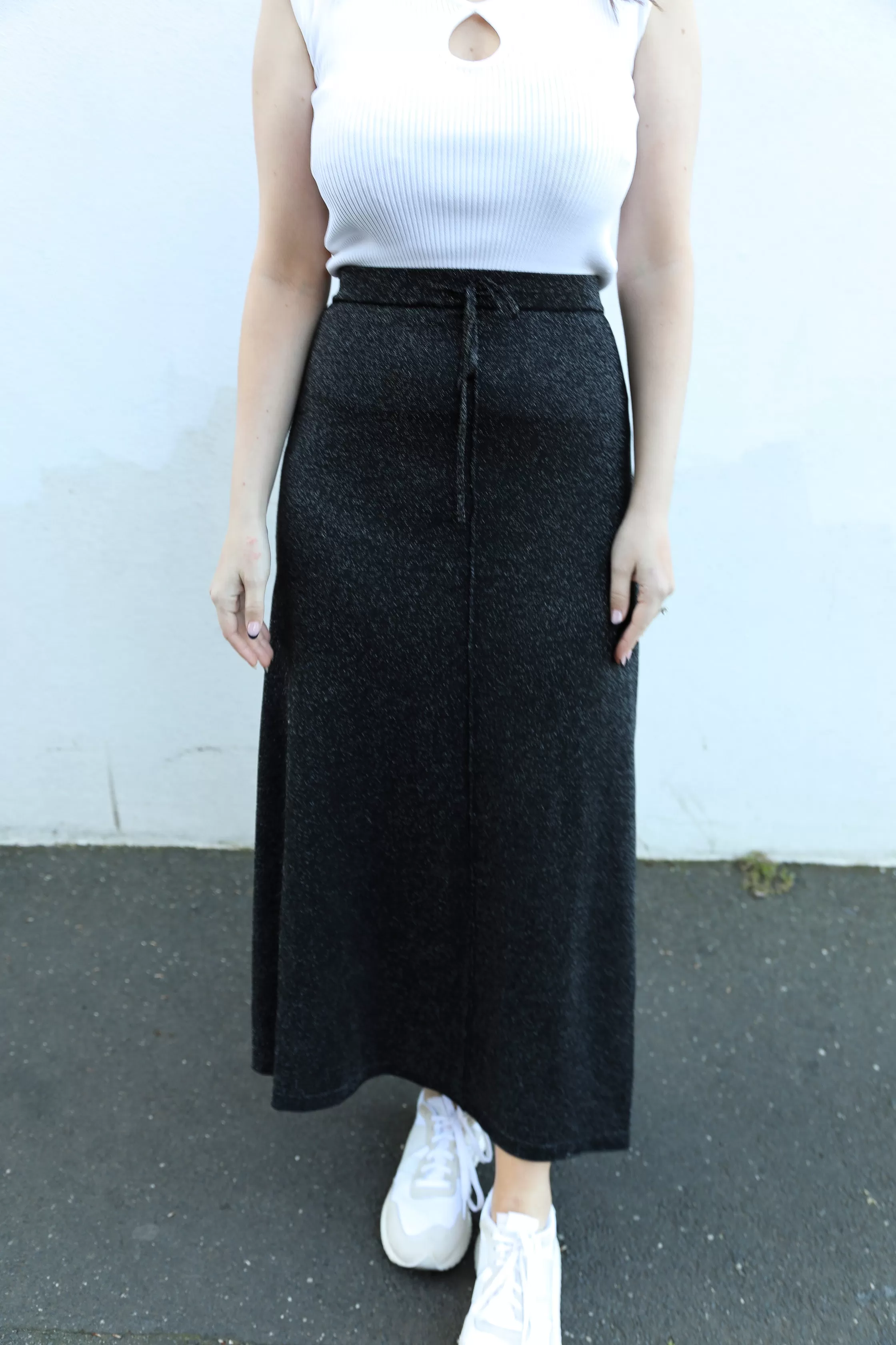 Vega Skirt (Black)