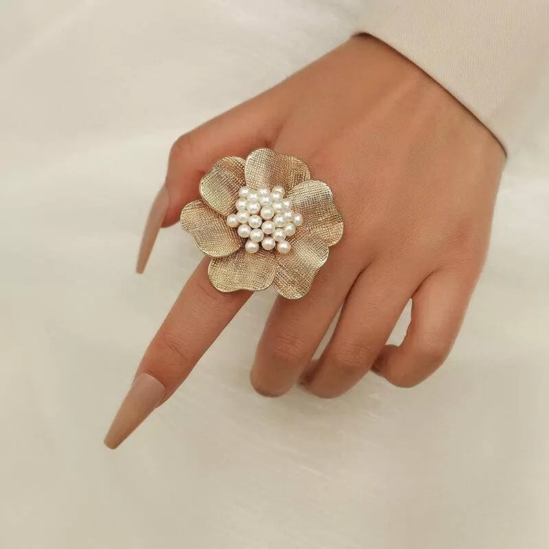 Vintage Flower Shape Beads Rings